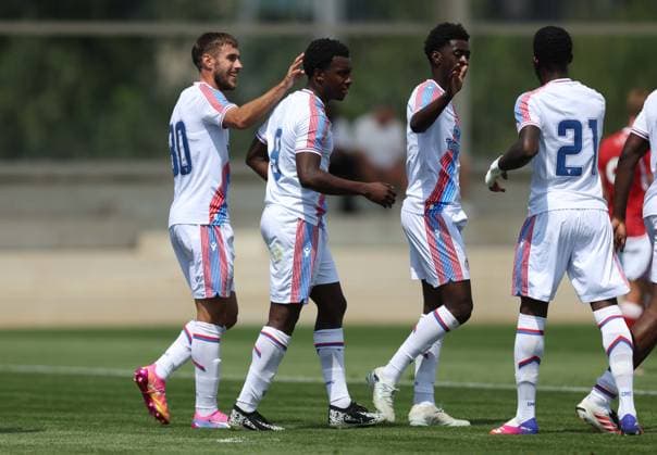 Pre Season Friendly - Crystal Palace v Swindon Town LONDON, ENGLAND, JULY 18: GOAL 1-0, Eddie Nketiah of Crystal Palace goal celebration with Oscar Mingueza of Crystal Palace after scoring a goal to put Crystal Palace 1-0 ahead during the Pre Season Friendly match between Crystal Palace FC v Swindon Town FC at Crystal Palace Training Ground, Beckenham, London, on 18 July. (Photo by Daniel Weir) London Crystal Palace Training Ground United Kingdom Copyright: xDanielxWeir SportsxPressxPhotox Sportspressphoto_SPR192625