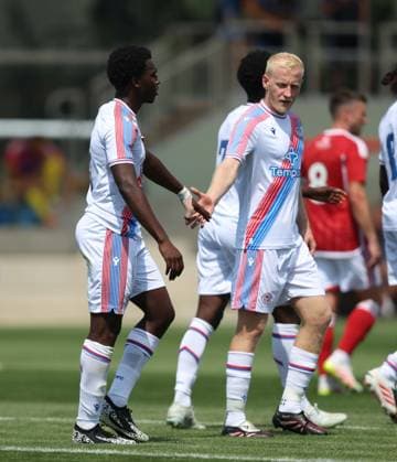 Pre Season Friendly - Crystal Palace v Swindon Town LONDON, ENGLAND, JULY 18: GOAL 2-0, Eddie Nketiah of Crystal Palace goal celebration with Will Hughes of Crystal Palace after scoring a goal to put Crystal Palace 1-0 ahead during the Pre Season Friendly match between Crystal Palace FC v Swindon Town FC at Crystal Palace Training Ground, Beckenham, London, on 18 July. (Photo by Daniel Weir) London Crystal Palace Training Ground United Kingdom Copyright: xDanielxWeir SportsxPressxPhotox Sportspressphoto_SPR192628