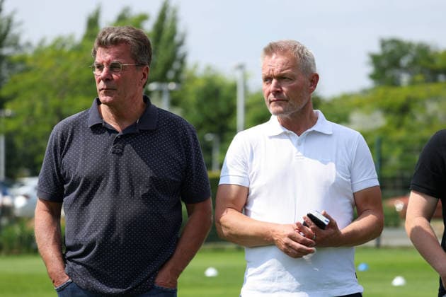 VfL vs Verl, Testspiel Wolfsburg, 18.07.2026, Fußball, Herren, Saison 2026 2027, 2. BL, VfL Wolfsburg vs SC Verl, Testspiel, Geschäftsführer Dieter Hecking (VfL Wolfsburg), Geschäftsführer Finanze Jens Klingfurt (VfL Wolfsburg) Niedersachsen Deutschland *** VfL vs. Verl, Friendly Match, Wolfsburg, July 18, 2026, Soccer, Men s, 2026–2027 Season, 2. Bundesliga, VfL Wolfsburg vs. SC Verl, Friendly Match, Sporting Director Dieter Hecking (VfL Wolfsburg), Chief Financial Officer Jens Klingfurt (VfL Wolfsburg), Lower Saxony, Germany