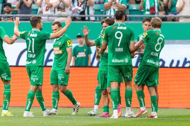 SOCCER - Rapid vs HSV, test match VIENNA,AUSTRIA,18.JUL.26 - SOCCER - ADMIRAL Bundesliga, 1. DFL, 1. Deutsche Bundesliga, SK Rapid Wien vs Hamburger SV, test match. Image shows the rejoicing of Rapid.  GEPAxpictures xPhilippxBrem