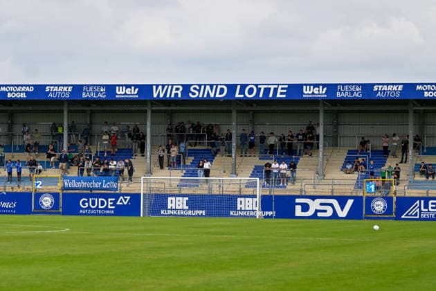Stadion am Lotter Kreuz, Ansicht Osttribuene Sportfreunde Lotte vs. Real Betis Sevilla, Fussball, Testspiel, Saison 2026 2027, 18.07.2026, Sportfreunde Lotte vs. Real Betis Sevilla, Fussball, Testspiel, Saison 2026 2027, 18.07.2026 Lotte *** Stadion am Lotter Kreuz, view of the east stand: Sportfreunde Lotte vs. Real Betis Sevilla, soccer, friendly match, 2026–2027 season, July 18, 2026, Sportfreunde Lotte vs. Real Betis Sevilla, soccer, friendly match, 2026–2027 season, July 18, 2026, Lotte Copyright: xEibner-Pressefoto RobertxGertzenx EP_RGN