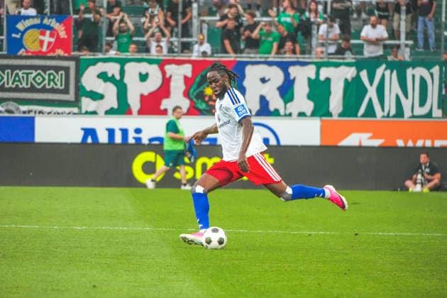 Fussball Österreich - 18.07.2026 - Internationales Testspiel - SK Rapid Wien vs. Hamburger SV (HSV) - Allianz Stadion - Weststadion (Wien Hütteldorf, Österreich): Bakery Jatta (Hamburger SV) *** Soccer Austria July 18, 2026 International Friendly SK Rapid Vienna vs. Hamburger SV (HSV) Allianz Stadium (Weststadion), Vienna-Hütteldorf, Austria Bakery Jatta Hamburger SV Copyright: xLukasxBierederx