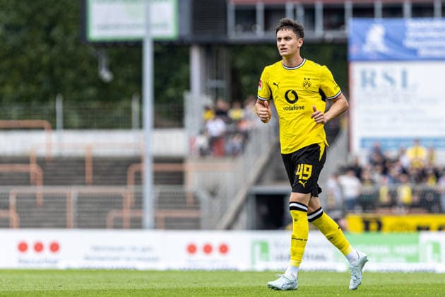 Testspiel: Rot-Weiß Oberhausen - Borussia Dortmund; 18.07.2026 Luca Reggiani (Borussia Dortmund, 49) Testspiel: Rot-Weiß Oberhausen - Borussia Dortmund; Stadion Niederrhein, Oberhausen; 18.07.2026 *** Friendly Match: Rot-Weiß Oberhausen vs. Borussia Dortmund, July 18, 2026; Luca Reggiani, Borussia Dortmund, 49; Friendly Match: Rot-Weiß Oberhausen vs. Borussia Dortmund, Niederrhein Stadium, Oberhausen, July 18, 2026 Copyright: xBEAUTIFULxSPORTS Buriakovx