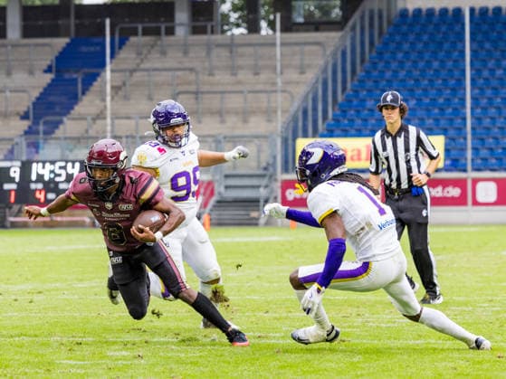 6 Kaylon Geiger (Wide Receiver) Rhein Fire run with the ball. Rhein Fire vs Vienna Vikings, American Football, American Football League Europe, Week 9, 2026, 18.07.2026, Duisburg Schauinsland-Reisen-Arena Germany Copyright: xFootxBowl ChristopherxMettkenx