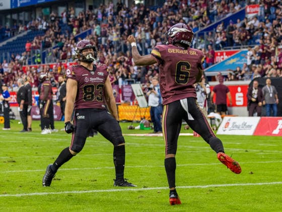 6 Kaylon Geiger (Wide Receiver) Rhein Fire and 83 Christopher Mielke (Tight End) Rhein Fire touchdown celebration Rhein Fire vs Vienna Vikings, American Football, American Football League Europe, Week 9, 2026, 18.07.2026, Duisburg Schauinsland-Reisen-Arena Germany Copyright: xFootxBowl ChristopherxMettkenx