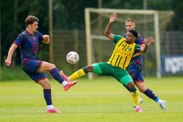ROOSENDAAL , 18-07-2026 , Sportpark Hulsdonk , season 2026 2027 , Dutch Vrienden Loterij Eredivisie , Pre season match between KV Mechelen and ADO Den Haag picture shows KV Mechelen player Mauro Lenaerts and KV Mechelen - ADO Den Haag (friendly)  x205093985x Copyright:
