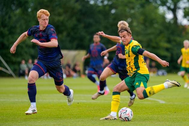 ROOSENDAAL , 18-07-2026 , Sportpark Hulsdonk , season 2026 2027 , Dutch Vrienden Loterij Eredivisie , Pre season match between KV Mechelen and ADO Den Haag picture shows KV Mechelen player Kobe Corbanie and ADO Den Haag player Cameron Peupion KV Mechelen - ADO Den Haag (friendly)  x205093990x Copyright: