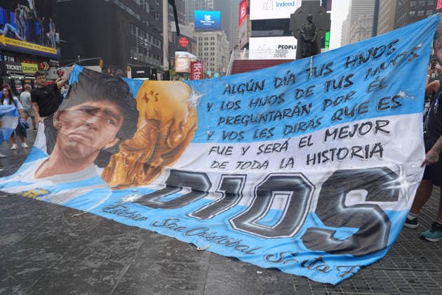 Argentina fans gather in Times Square ahead of the 2026 FIFA World Cup, WM, Weltmeisterschaft, Fussball final in New York, United States 18 July 2026. Gathering of Argentine fans in Times Square !ACHTUNG: NUR REDAKTIONELLE NUTZUNG!  Copyright: xOctavioxGuzmanx AME560 20260718-55020932194_1