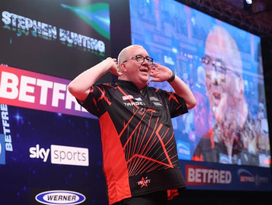 World Matchplay Darts 2026 Stephen Bunting during the 2026 World Matchplay darts at Winter Gardens, Blackpool, UK on 18 July 2026. Blackpool Winter Gardens UK Editorial use only , Copyright: xChrisxSargeantx PSI-24525-0033