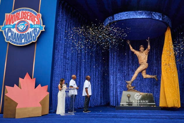 July 18, 2026, Toronto, On, Canada: Toronto Blue Jays Joe Carter, right, and former manager Cito Gaston look on at the unveiling of a statue commemorating the Toronto Blue Jays 1992 and 1993 World Series wins ahead of MLB, Baseball Herren, USA baseball action against the Chicago White Sox in Toronto, on Saturday, July 18, 2026. Canada News - July 18, 2026  - ZUMAc35_ 20260718_zaf_c35_017 Copyright: xSammyxKoganx