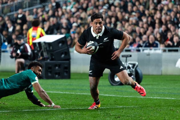 All Blacks Anton Lienert-Brown goes over for a late try - Nations Championship - New Zealand All Blacks v Ireland at Eden Park, Auckland, New Zealand - on Saturday 18 July 2026. Photo credit: Brett Phibbs z Auckland New Zealand Copyright: xBrettxPhibbsx xx