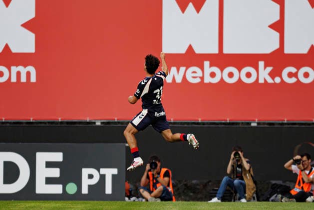 Hugo Gonzalez seen celebrating after scoring goal during International Friendly, Länderspiel, Nationalmannschaft game between teams of SC Braga and Celta de Vigo (Luis Santos Ball Raw Images) Braga Estadio Municipal de Braga Portugal Copyright: xLuisxSantosx luissantos_braga_celta_2627_3-12