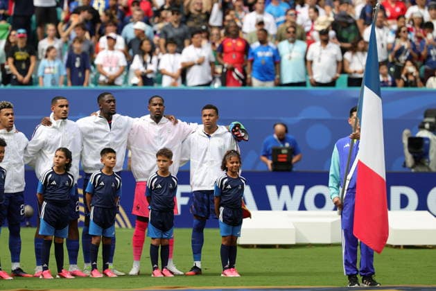 FIFA World Cup, WM, Weltmeisterschaft, Fussball 2026 3rd place playoff - France vs England Kylian Mbappe of France (C) and his teammates sing their national anthem ahead of the FIFA World Cup 2026 3rd place playoff match France against England, in Miami, Florida, USA, 18 July 2026. MIAMI United States  Copyright: xCRISTOBALxHERRERA-ULASHKEVICHx