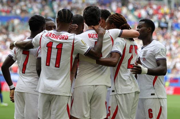 FIFA World Cup, WM, Weltmeisterschaft, Fussball 2026 3rd place playoff - France vs England Declan Rice of England (C) celebrates with his teammates after scoring the 0-1 goal during the FIFA World Cup 2026 3rd place playoff match France against England, in Miami, Florida, USA, 18 July 2026. MIAMI United States  Copyright: xCRISTOBALxHERRERA-ULASHKEVICHx