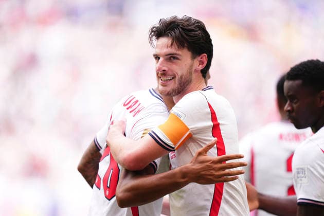 France v England: Bronze Medal Match - FIFA World Cup, WM, Weltmeisterschaft, Fussball 2026 Declan Rice of England celebrates after scoring his team s first goal during the FIFA World Cup 2026 Bronze Medal Match match between France and England at Miami Stadium on July 18, 2026 in Miami Gardens, United States. Miami Gardens FL United States  Copyright: xJosexBretonx originalFilename:bretonhernandez-franceve260718_npfdN.jpg