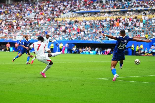 Bukayo Saka of Englands scores a goal which is later ruled out France v England, 2026 FIFA World Cup, WM, Weltmeisterschaft, Fussball 3rd Place Final, Football, Miami Stadium, Miami, Florida, USA - 18 Jul 2026Miami Miami Stadium Florida (FL) United States of America  Copyright: xJavierxGarcia Shutterstockx 16995468ac