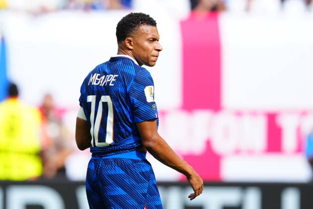Kylian MbappÃ of France looks on France v England, 2026 FIFA World Cup, WM, Weltmeisterschaft, Fussball 3rd Place Final, Football, Miami Stadium, Miami, Florida, USA - 18 Jul 2026Miami Miami Stadium Florida (FL) United States of America  Copyright: xJavierxGarcia Shutterstockx 16995468an