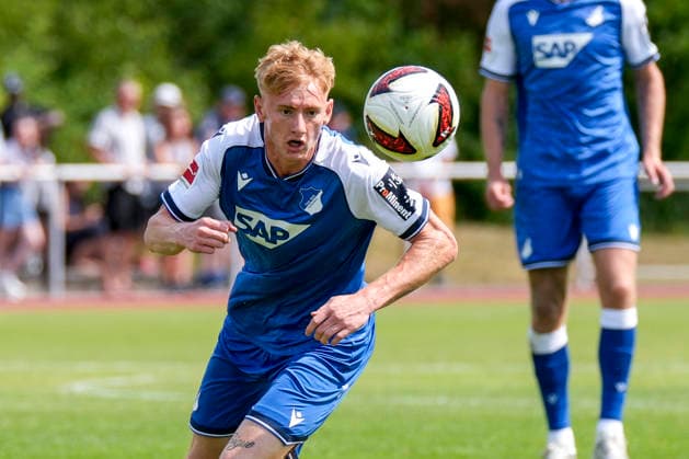 Oskar Hencke (Hoffenheim, 41), am Ball, Einzelbild, Einzelfoto, Aktion, Action, 18.07.2026, Bad Friedrichshall (Deutschland), Fussball, Testspiel, TSG 1899 Hoffenheim - SGV Heilbronn-Freiberg, DFB DFL REGULATIONS PROHIBIT ANY USE OF PHOTOGRAPHS AS IMAGE SEQUENCES AND OR QUASI-VIDEO. *** Oskar Hencke Hoffenheim, 41, on the ball, single frame, single photo, action, July 18, 2026, Bad Friedrichshall, Germany, soccer, friendly match, TSG 1899 Hoffenheim vs. SGV Heilbronn Freiberg, DFB and DFL regulations prohibit any use of photographs as image sequences and or quasi-video xozx
