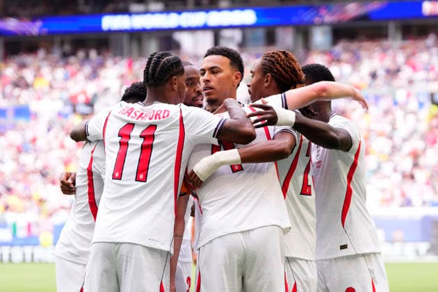 July 18, 2026, Miami Gardens, Florida, United States: Declan Rice of England celebrates after scoring his team s first goal with teammates during the FIFA World Cup, WM, Weltmeisterschaft, Fussball 2026 Bronze Medal Match match between France and England at Miami Stadium on July 18, 2026 in Miami Gardens, United States. Miami Gardens United States - ZUMAa181 20260718_zaa_a181_045 Copyright: xJosexBretonx