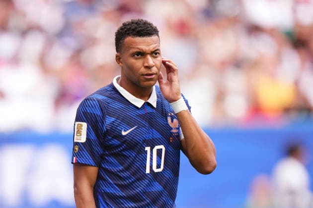 Sport Bilder des Tages July 18, 2026, Miami Gardens, Florida, United States: Kylian Mbappe of France looks on during the FIFA World Cup, WM, Weltmeisterschaft, Fussball 2026 Bronze Medal Match match between France and England at Miami Stadium on July 18, 2026 in Miami Gardens, United States. Miami Gardens United States - ZUMAa181 20260718_zaa_a181_047 Copyright: xJosexBretonx