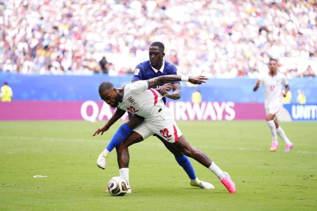 France v England - 2026 FIFA World Cup, WM, Weltmeisterschaft, Fussball - Bronze Final MIAMI GARDENS, FLORIDA - JULY 18: Ivan Toney of England and Ibrahima Konate of France compete for the ball during the 2026 FIFA World Cup bronze-final match between France and England at Miami Stadium in Miami Gardens, Florida, United States, on July 18, 2026. Jose Hernandez Anadolu Florida United States. Editorial use only. Please get in touch for any other usage.  Copyright: x2026xAnadoluxJosexHernandezx