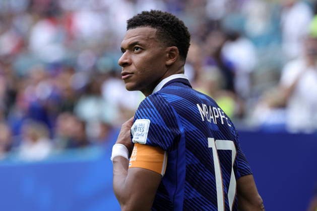FIFA World Cup, WM, Weltmeisterschaft, Fussball 2026 3rd place playoff - France vs England Kylian Mbappe of France looks on during the FIFA World Cup 2026 3rd place playoff match France against England, in Miami, Florida, USA, 18 July 2026. MIAMI United States  Copyright: xCRISTOBALxHERRERA-ULASHKEVICHx