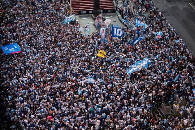 Argentina fans take over Times Square ahead of World Cup Final NEW YORK, NEW YORK - JULY 18: Thousands of Argentina supporters gather in Times Square in New York City ahead of the 2026 FIFA World Cup, WM, Weltmeisterschaft, Fussball final between Argentina and Spain on July 18, 2026. The championship match is scheduled to be played at New York New Jersey Stadium on July 19, with fans filling the iconic square to celebrate and support the reigning champions before kickoff. Lokman Vural Elibol Anadolu New York United States. Editorial use only. Please get in touch for any other usage.  Copyright: x2026xAnadoluxLokmanxVuralxElibolx