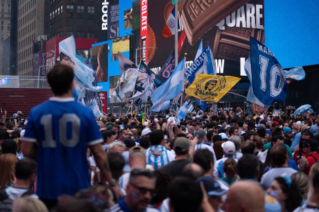 Argentina fans take over Times Square ahead of World Cup Final NEW YORK, NEW YORK - JULY 18: Thousands of Argentina supporters gather in Times Square in New York City ahead of the 2026 FIFA World Cup, WM, Weltmeisterschaft, Fussball final between Argentina and Spain on July 18, 2026. The championship match is scheduled to be played at New York New Jersey Stadium on July 19, with fans filling the iconic square to celebrate and support the reigning champions before kickoff. Lokman Vural Elibol Anadolu New York United States. Editorial use only. Please get in touch for any other usage.  Copyright: x2026xAnadoluxLokmanxVuralxElibolx