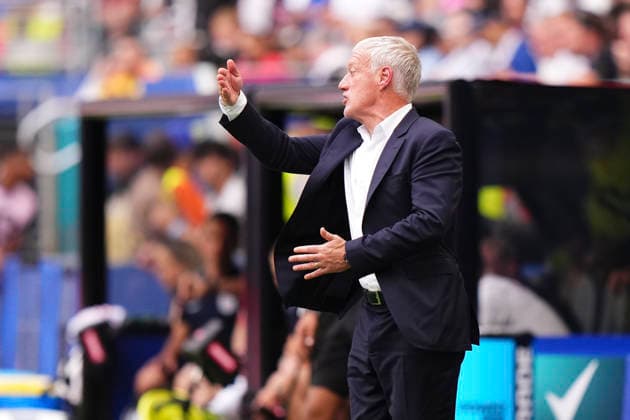 France v England: Bronze Medal Match - FIFA World Cup, WM, Weltmeisterschaft, Fussball 2026 Didier Deschamps, head coach of France, reacts during the FIFA World Cup 2026 Bronze Medal Match match between France and England at Miami Stadium on July 18, 2026 in Miami Gardens, United States. Miami Gardens FL United States  Copyright: xJosexBretonx originalFilename:bretonhernandez-franceve260718_npRCW.jpg