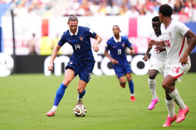 France v England: Bronze Medal Match - FIFA World Cup, WM, Weltmeisterschaft, Fussball 2026 Adrien Rabiot of France runs with the ball during the FIFA World Cup 2026 Bronze Medal Match match between France and England at Miami Stadium on July 18, 2026 in Miami Gardens, United States. Miami Gardens FL United States  Copyright: xJosexBretonx originalFilename:bretonhernandez-franceve260718_npBOu.jpg