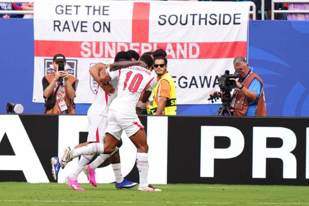 France v England: Bronze Medal Match - FIFA World Cup, WM, Weltmeisterschaft, Fussball 2026 Bukayo Saka of England celebrates after scoring his team s fifth goal with teammates during the FIFA World Cup 2026 Bronze Medal Match match between France and England at Miami Stadium on July 18, 2026 in Miami Gardens, United States. Miami Gardens FL United States  Copyright: xJosexBretonx originalFilename:bretonhernandez-franceve260718_npkPe.jpg
