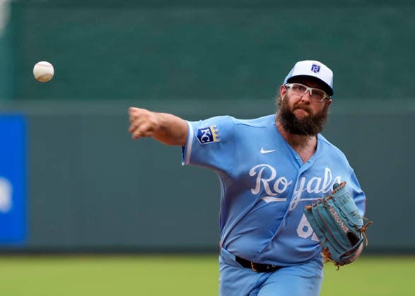 July 18, 2026: Royals starting pitcher Randy Dognak delivers a pitch before the 1st inning against the Padres at Kauffman Stadium Kansas City, Missouri. CSM. Kansas City United States - ZUMAc04_ 20260718_zma_c04_001 Copyright: xJonxRobichaudx