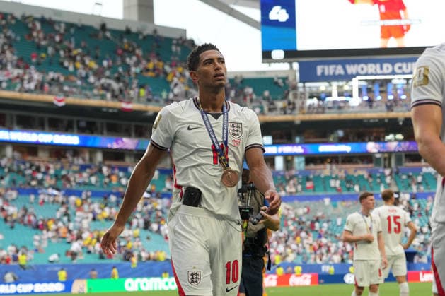 MIAMI GARDENS, FL - JULY 18: England midfielder Jude Bellingham (10) leaves the pitch following the FIFA World Cup, WM, Weltmeisterschaft, Fussball 26 Bronze Final between France and England on Saturday, July 18, 2206 at Miami Stadium in Miami Gardens, FL (Photo by Peter Joneleit Icon Sportswire) SOCCER: JUL 18 FIFA World Cup 26 Bronze Final - France v England EDITORIAL USE ONLY Icon260718029