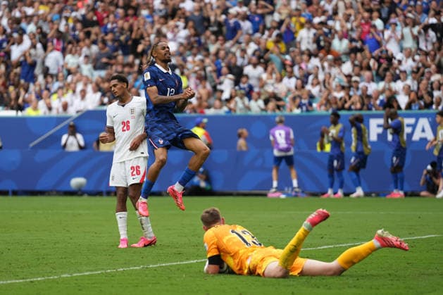 MIAMI GARDENS, FL - JULY 18: France forward Bradley Barcola (12) reacts after a missed scoring chance in the second half during the FIFA World Cup, WM, Weltmeisterschaft, Fussball 26 Bronze Final between France and England on Saturday, July 18, 2206 at Miami Stadium in Miami Gardens, FL (Photo by Peter Joneleit Icon Sportswire) SOCCER: JUL 18 FIFA World Cup 26 Bronze Final - France v England EDITORIAL USE ONLY Icon260718038