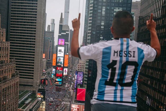 Argentinian soccer fans take over Times Square An Argentina soccer team fan wears a Messi jersey as thousands of Argentina soccer fans take over Times Square ahead of the final match between Argentina and Spain, in New York, New York, USA, 18 July 2026. NEW YORK New York United States  Copyright: xOLGAxFEDOROVAx