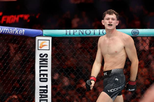 July 18, 2026, Oklahoma City, Oklahoma, United States: CHASE HOOPER and MITCH RAMIREZ fight in their 3-round Lightweight bout at UFC Fight Night OKC at the Paycom Center in Oklahoma City, OK. UFC Fight Night Oklahoma City  - ZUMAs346 20260718_zsp_s346_061 Copyright: xAlejandroxSalazarx