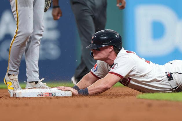 MLB, Baseball Herren, USA 2026: Pirates Vs Guardians JUL 18 July 18, 2026: Cleveland Guardians second baseman Travis Bazzana (37) slides into second base during the first inning of the second game of a Major League Baseball double header between the Pittsburgh Pirates and Cleveland Guardians at Progressive Field in Cleveland, Ohio. Brian Fisher CSM (Credit Image: Â Brian Fisher Cal Media) Cleveland Ohio United States of America EDITORIAL USE ONLY Copyright: xx ZUMA-20260718_zma_c04_094.jpg BrianxFisherx csmphotothree504823