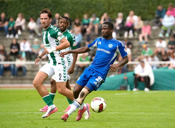 Foto : Mamadou Ibrahima DIOP (Verden) gegen Olivier DEMAN (Werder , links) Fussball 1. Bundesliga , am Sa. 18.07.2026 Saisonvorbereitung FC Verden - Werder Bremen *** Photo: Mamadou Ibrahima DIOP (Verden) vs. Olivier DEMAN (Werder), left: Soccer, Bundesliga 1, on Sat, July 18, 2026, Preseason: FC Verden vs. Werder Bremen