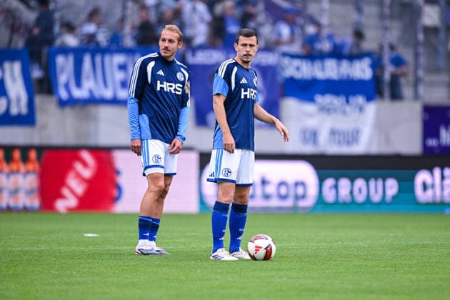 19.07.2026, Fussball, , Saison 2025 2026, Testspiel, FC Erzgebirge Aue - FC Schalke 04, Timo Becker (FC Schalke 04), Ron Schallenberg (FC Schalke 04) xRHR-FOTO YYx *** July 19, 2026, Soccer, , 2025–2026 Season, Friendly Match, FC Erzgebirge Aue vs. FC Schalke 04, Timo Becker (FC Schalke 04), Ron Schallenberg (FC Schalke 04) xRHR PHOTO YYx Copyright: KROEGER RHR-FOTOx RHR-FOTO YY