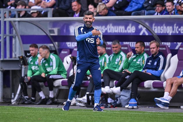 19.07.2026, Fussball, , Saison 2025 2026, Testspiel, FC Erzgebirge Aue - FC Schalke 04, Trainer Miron Muslic (FC Schalke 04) xRHR-FOTO YYx *** July 19, 2026, Soccer, , 2025–2026 Season, Friendly Match, FC Erzgebirge Aue vs. FC Schalke 04, Coach Miron Muslic, FC Schalke 04 xRHR PHOTO YYx Copyright: KROEGER RHR-FOTOx RHR-FOTO YY