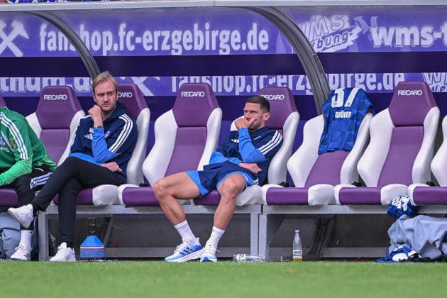 19.07.2026, Fussball, , Saison 2025 2026, Testspiel, FC Erzgebirge Aue - FC Schalke 04, Robin Gosens (FC Schalke 04) xRHR-FOTO YYx *** July 19, 2026, Soccer, , 2025–2026 Season, Friendly Match, FC Erzgebirge Aue vs. FC Schalke 04, Robin Gosens, FC Schalke 04 xRHR PHOTO YYx Copyright: KROEGER RHR-FOTOx RHR-FOTO YY