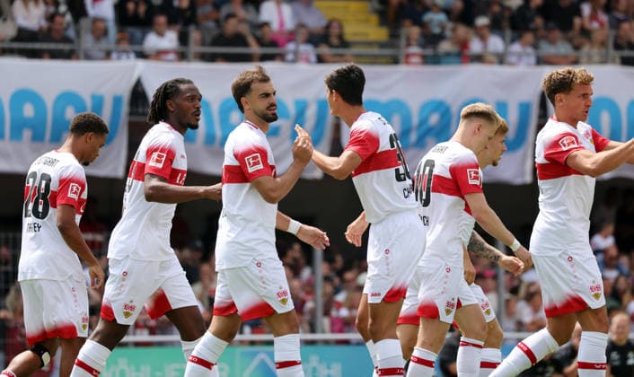 19.07.26 TSG Balingen - VfB Stuttgart Deutschland, Balingen, 19.07.2026, Fussball, Bundesliga, Saison 2026 2027, Testspiel, TSG Balingen - VfB Stuttgart: mi. Jovan Milosevic (VfB Stuttgart); Jubel Tor 0:1 Milosevic. *** July 19, 2026 TSG Balingen vs. VfB Stuttgart Germany, Balingen, July 19, 2026, Soccer, Bundesliga, 2026–2027 season, Friendly match, TSG Balingen vs. VfB Stuttgart with Jovan Milosevic; VfB Stuttgart celebrates goal 0–1 Milosevic