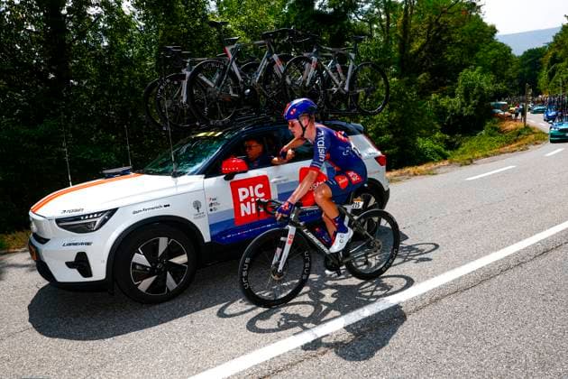 Tour de France 2026 Stage 15 PLATEAU DE SOLAISON, FRANCE - JULY 19 : Dhondt Robbe (BEL) of Team Picnic PostNL in action during stage 15 of the 113rd edition of Tour de France an UCI World Tour 2.UWT cycling road race stage for Men Elite of 184 km with start in Champagnole and finish in Plateau de Solaison on July 19, 2026 in Plateau de Solaison, France, 19 07 2026 Plateau de Solaison France  Copyright: xLucaxBettinix