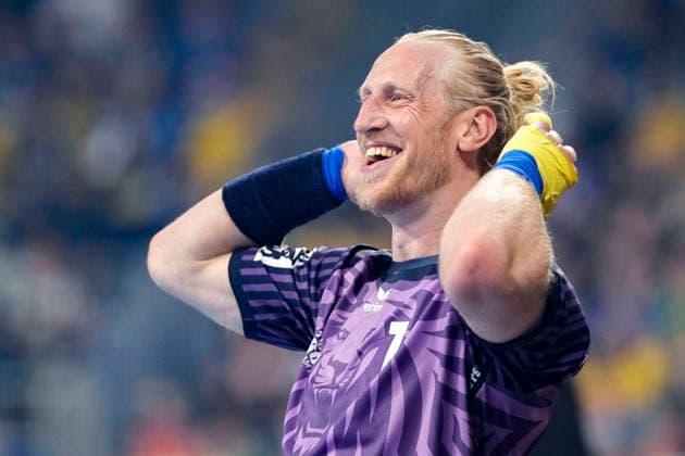 Mikael Appelgren (Torwart, Team Apfel, 1) hat Spaß, Einzelbild, Einzelfoto, Aktion, Action, Freude, freuen, freut sich, freundlich, fröhlich, glücklich, strahlend, optimistisch, 19.07.2026, Mannheim (Deutschland), Handball, The Final Roar, Team Johnny - Team Apfel *** Mikael Appelgren, goalkeeper, Team Apfel, 1, having fun, single frame, single photo, action, joy, delighted, friendly, cheerful, happy, beaming, optimistic, July 19, 2026, Mannheim, Germany, handball, The Final Roar, Team Johnny, Team Apfel xozx