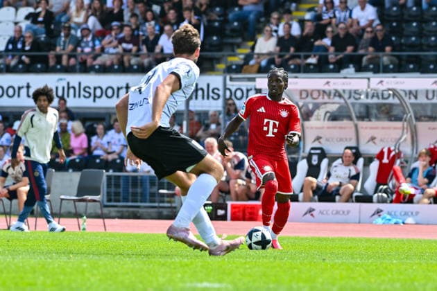 Testspiel; SSV Ulm 1846 Fussball - FC Bayern München II; 19.07.2026 ULM, GERMANY - 19. July: am Ball Oluwaseyi WILSON (FC Bayern München II 11) während dem Testspiel zwischen dem SSV 1846 Ulm Fussball und den Amateuren des FC Bayern München im Donaustadion *** Friendly Match: SSV Ulm 1846 vs. FC Bayern Munich II, July 19, 2026, ULM, GERMANY July 19: Oluwaseyi WILSON of FC Bayern Munich II takes a shot during the friendly match between SSV 1846 Ulm and the FC Bayern Munich reserves at the Donaustadion Copyright: xBEAUTIFULxSPORTS Goldbergx