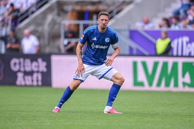 19.07.2026, Fussball, , Saison 2025 2026, Testspiel, FC Erzgebirge Aue - FC Schalke 04, Janik Bachmann (FC Schalke 04) xRHR-FOTO YYx *** July 19, 2026, Soccer, , 2025–2026 Season, Friendly Match, FC Erzgebirge Aue vs. FC Schalke 04, Janik Bachmann, FC Schalke 04, xRHR PHOTO YYx Copyright: KROEGER RHR-FOTOx RHR-FOTO YY