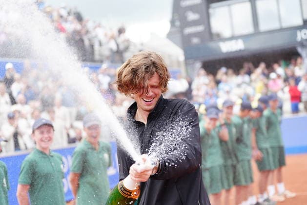 BASTAD, SWEDEN 20260719 Andrey Rublev after winning the men s singles final in the tennis match between Russia s Andrey Rublev and Italy s Luciano Darderi at the Nordea Open in Bastad. BASTAD SWEDEN x9200x *** BASTAD, SWEDEN, July 19, 2026 Andrey Rublev after winning the men s singles final in the tennis match between Russia s Andrey Rublev and Italy s Luciano Darderi at the Nordea Open in Bastad, BASTAD, SWEDEN x9200x  Copyright: xBjörnxLarssonxRosvall TTx TENNIS NORDEA OPEN IN BASTAD