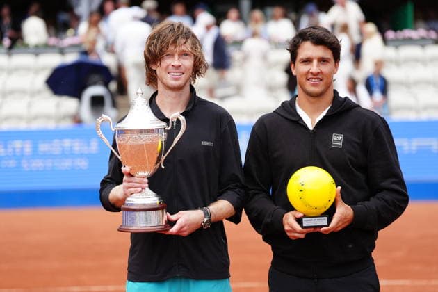 Winner Andrey Rublev and Luciano Darderi after the men s singles final in the tennis match between Russia s Andrey Rublev and Italy s Luciano Darderi at the Nordea Open in Bastad. BASTAD SWEDEN x9200x *** Winners Andrey Rublev and Luciano Darderi after the men s singles final in the tennis match between Russia s Andrey Rublev and Italy s Luciano Darderi at the Nordea Open in Bastad, BASTAD, SWEDEN x9200x  Copyright: xBjörnxLarssonxRosvall TTx TENNIS NORDEA OPEN IN BASTAD