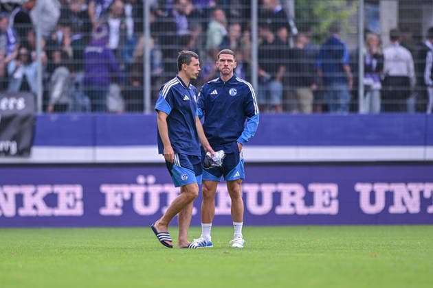 19.07.2026, Fussball, , Saison 2025 2026, Testspiel, FC Erzgebirge Aue - FC Schalke 04, Ron Schallenberg (FC Schalke 04), Robin Gosens (FC Schalke 04) xRHR-FOTO YYx *** July 19, 2026, Soccer, , 2025–2026 Season, Friendly Match, FC Erzgebirge Aue vs. FC Schalke 04, Ron Schallenberg (FC Schalke 04), Robin Gosens (FC Schalke 04) xRHR PHOTO YYx Copyright: KROEGER RHR-FOTOx RHR-FOTO YY