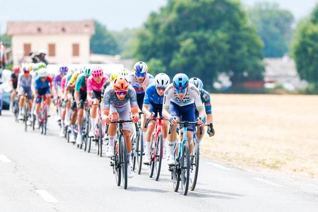Tour de France 2026 Stage 15 PLATEAU DE SOLAISON, FRANCE - JULY 19 : Vinokurov Nicolas (KAZ) of XDS Astana Team Aarco leading the escape pack during stage 15 of the 113rd edition of Tour de France an UCI World Tour 2.UWT cycling road race stage for Men Elite of 184 km with start in Champagnole and finish in Plateau de Solaison on July 19, 2026 in Plateau de Solaison, France, 19 07 2026 Plateau de Solaison France  Copyright: xLucaxBettinix